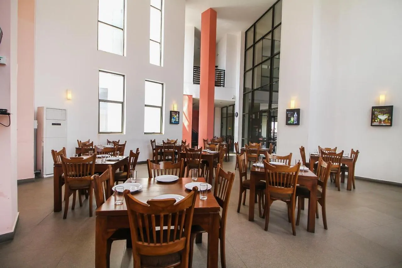 Golden Pier City Hotel Colombo