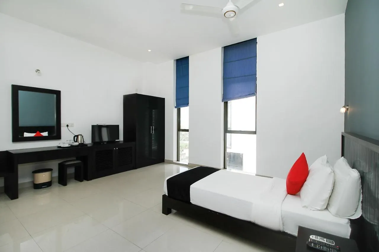 Golden Pier City Hotel Colombo