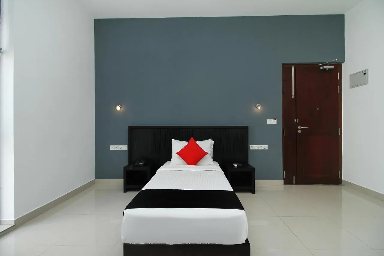 Golden Pier City Hotel Colombo