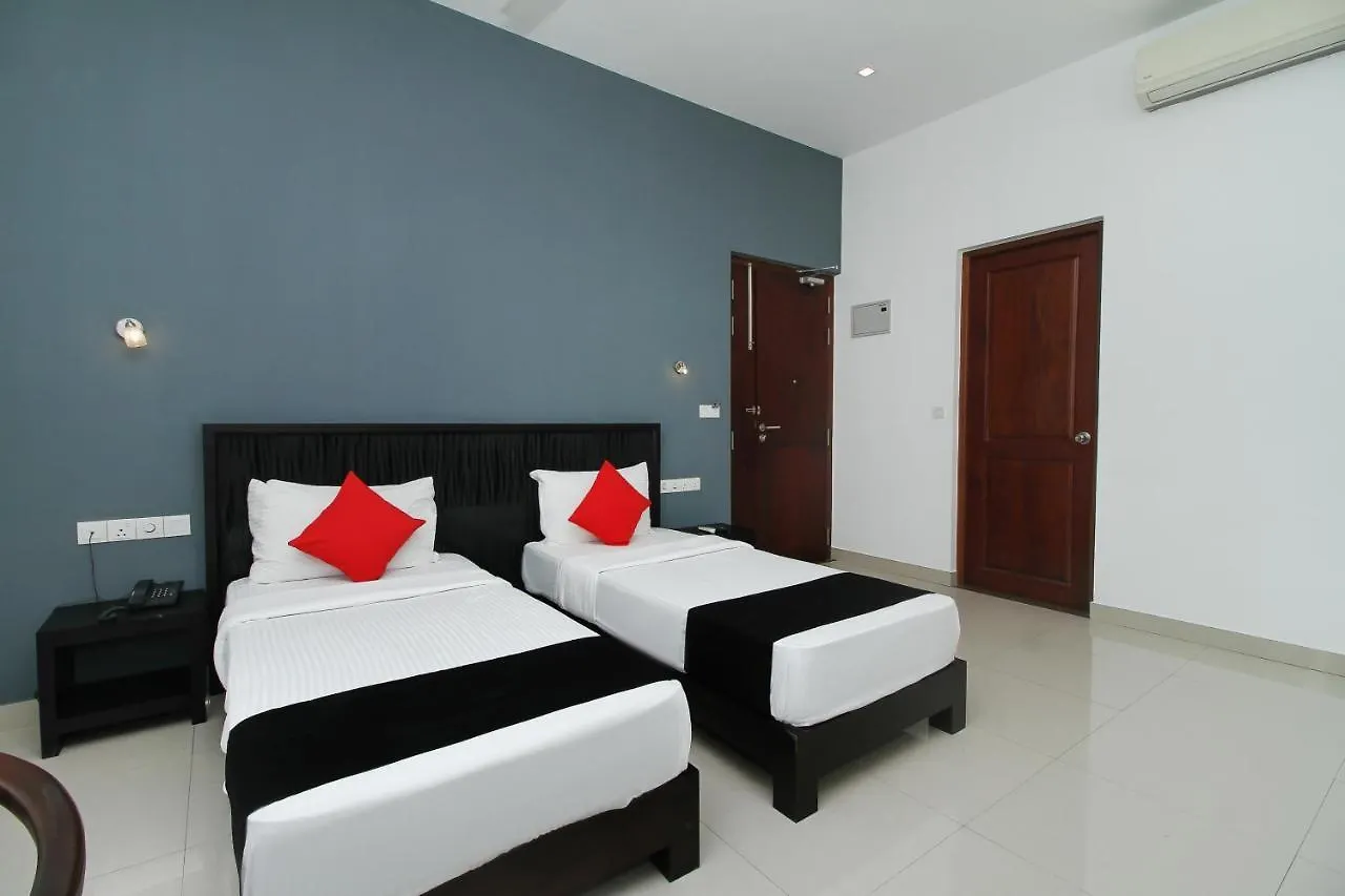 Golden Pier City Hotel Colombo